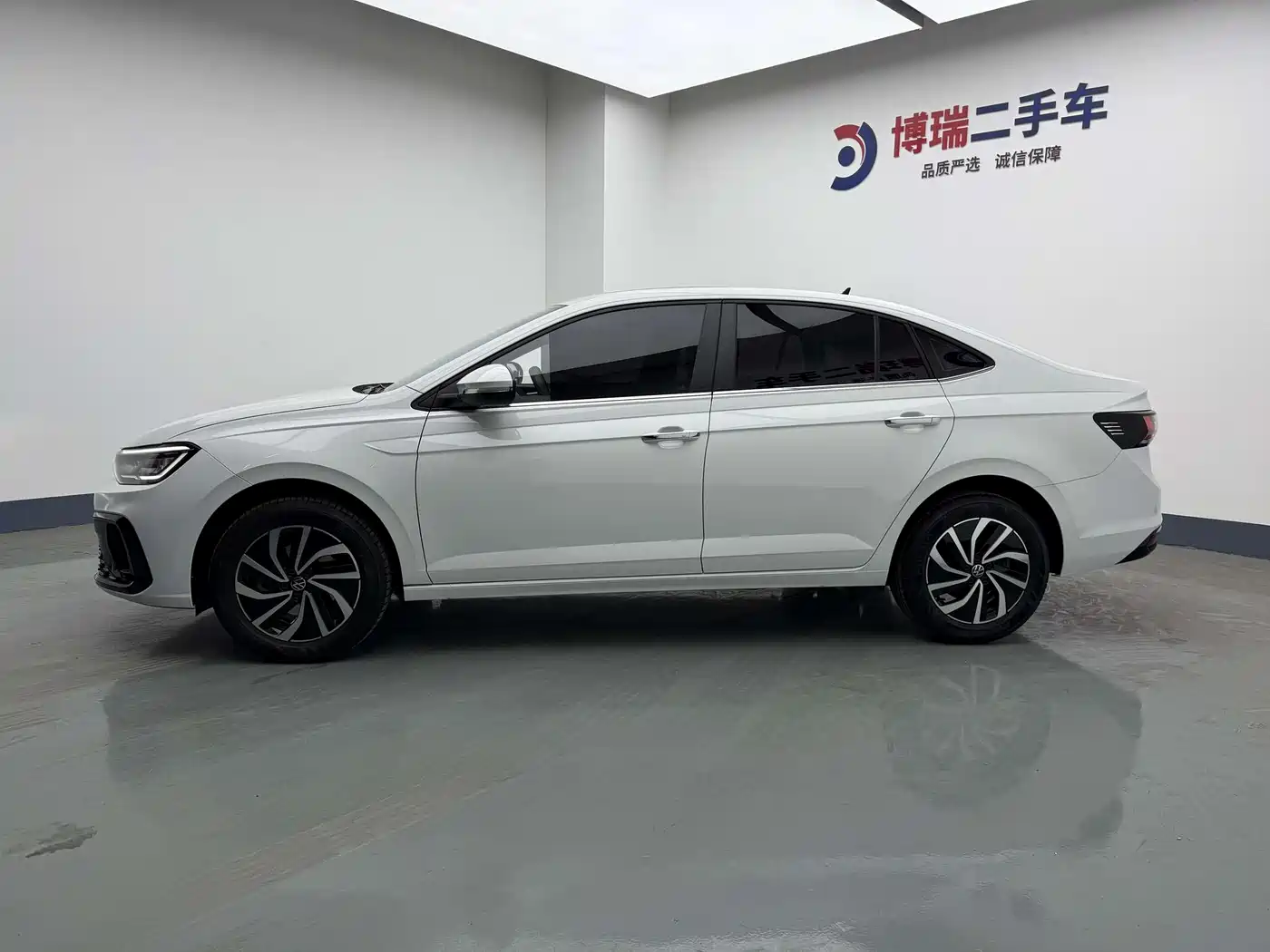 Volkswagen Lavida 2023 New Sharp 1.5L Auto Aspiration Edition фото 2