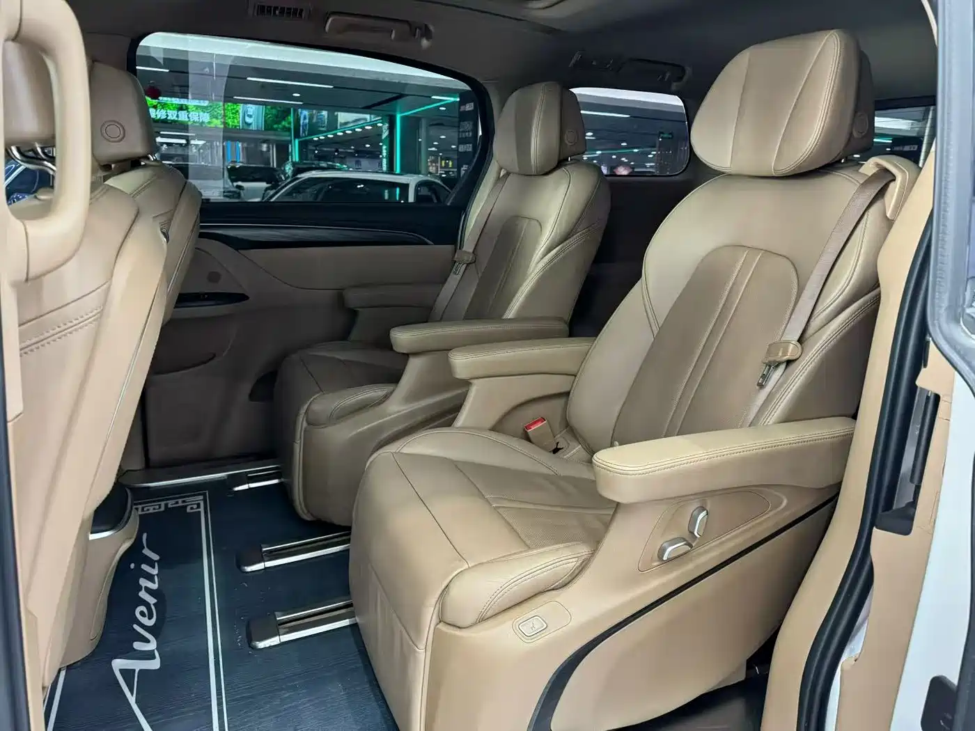 Buick GL8 2021 ES Landlord 653T Luxury фото 6