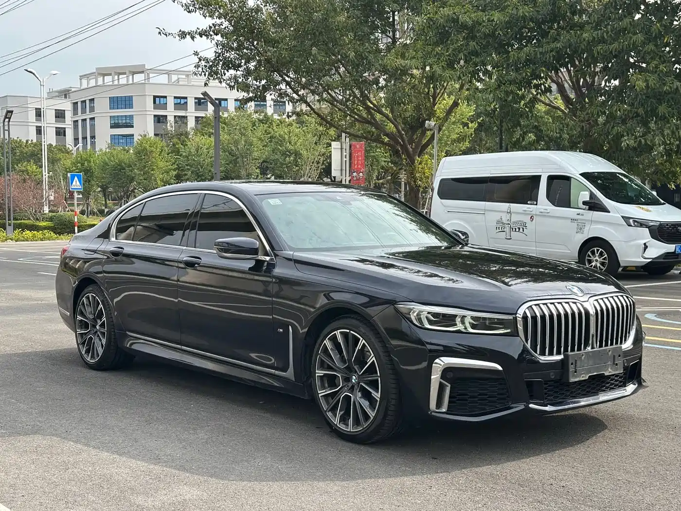 BMW 7 Series 2019 740Li Leading M Sport Package фото 3
