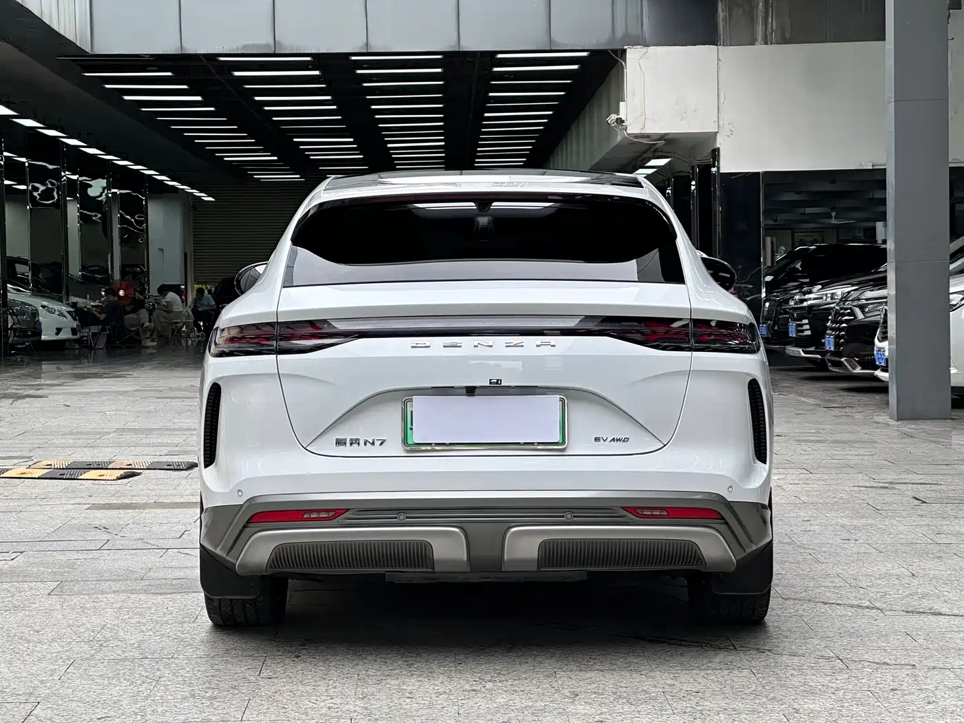 Denza N7 2023 Long Range Performance Edition фото 16