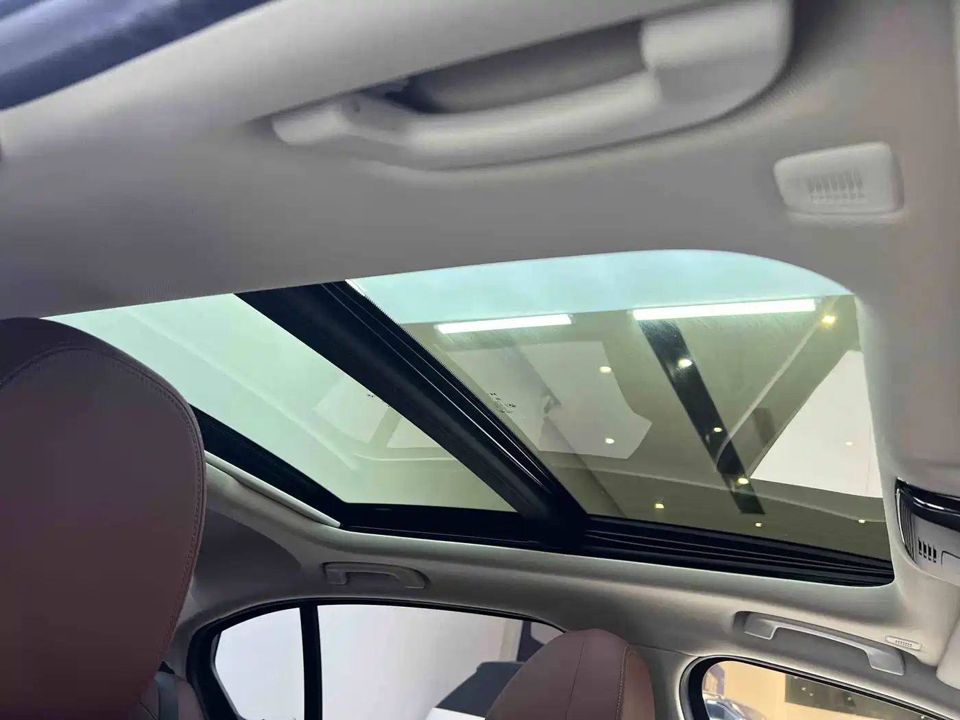 BMW 3 Series 2024 325Li M Sport Shadowline Package фото 18