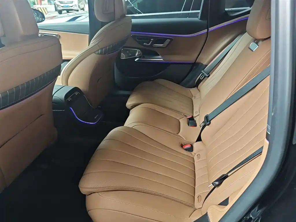 Mercedes-Benz E-Class 2024 Model E 300 L Luxury фото 17