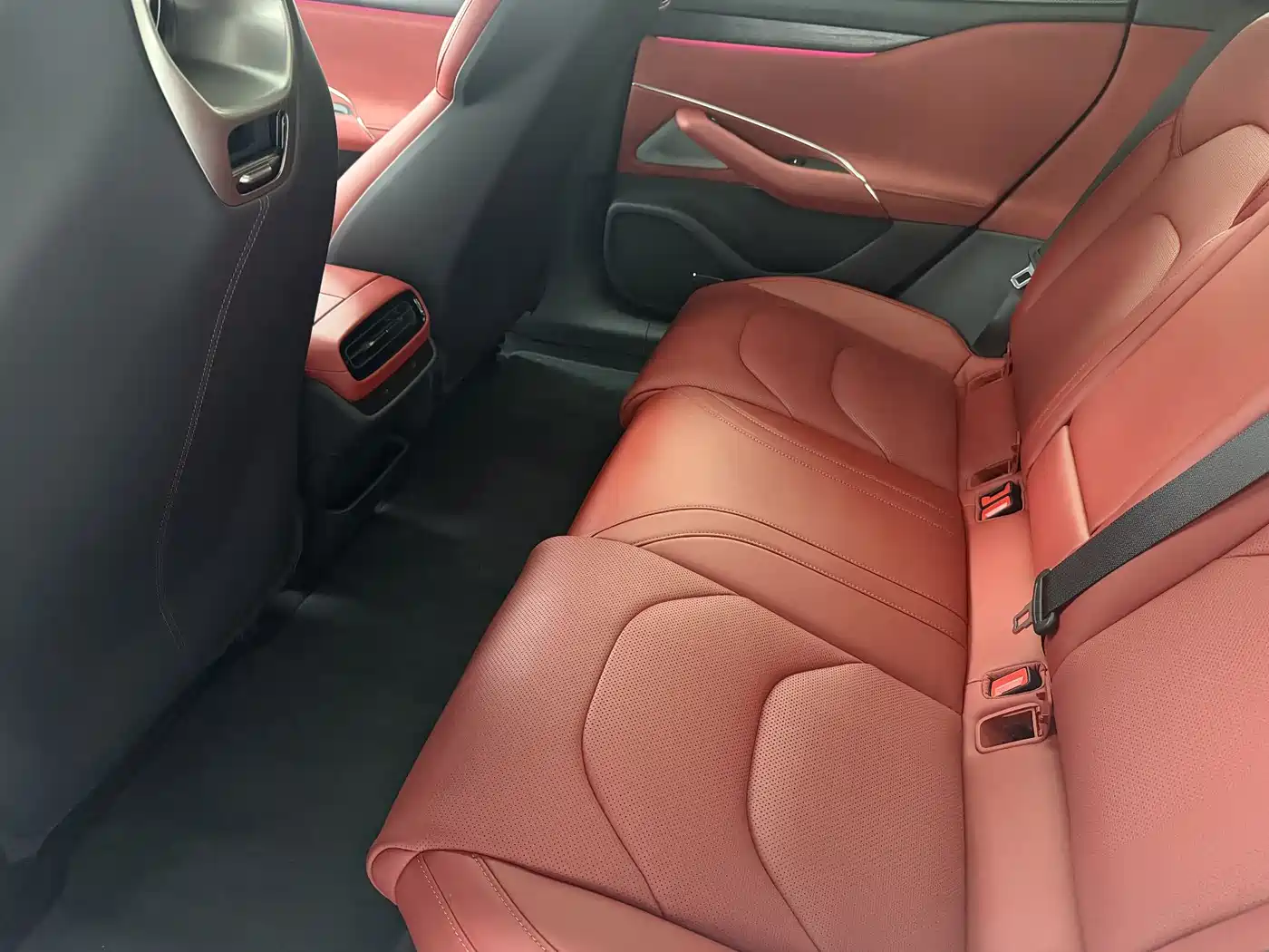 Xiaomi Auto Xiaomi SU7 2024 AWD Extended Range Advanced Smart Driving Max Edition фото 12