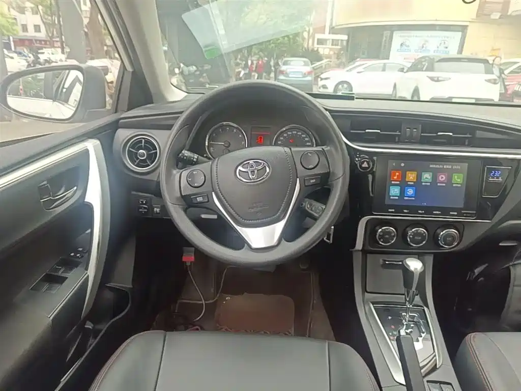 Toyota Corolla 2017 Facelift 1.2T S-CVT GL-i фото 11