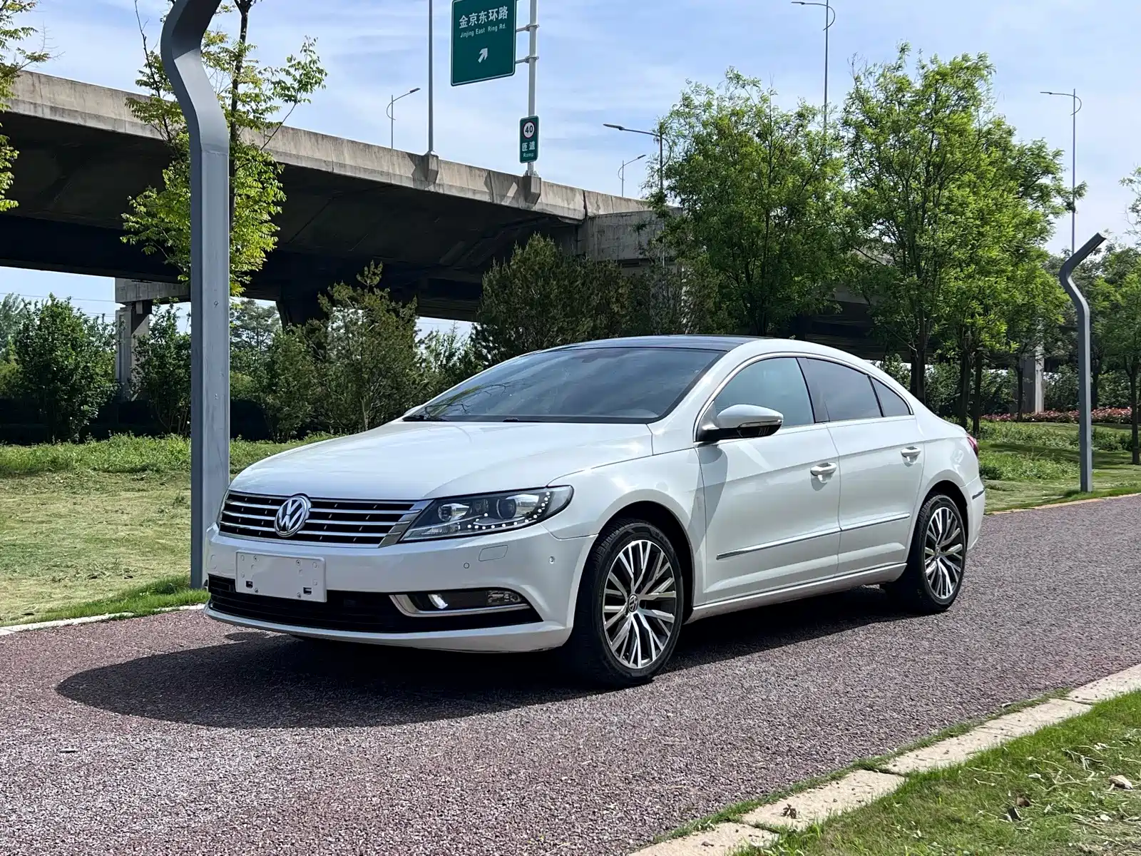 Фото 1 - Volkswagen CC