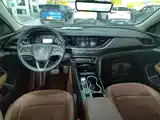 Photo 10 - Buick Regal