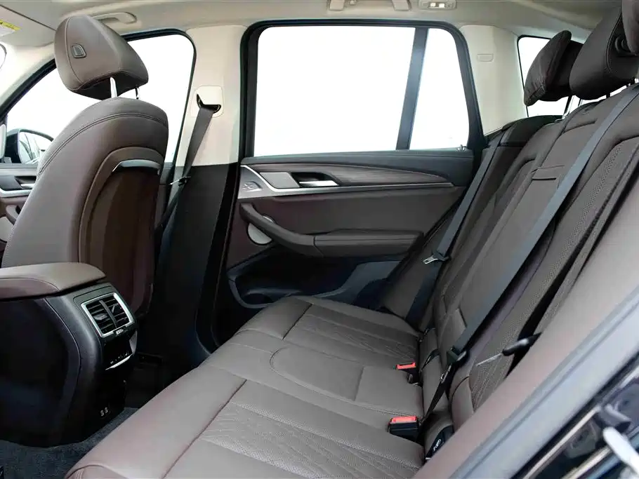 BMW X3 2023 Facelift xDrive30i Leading M Night Package фото 9