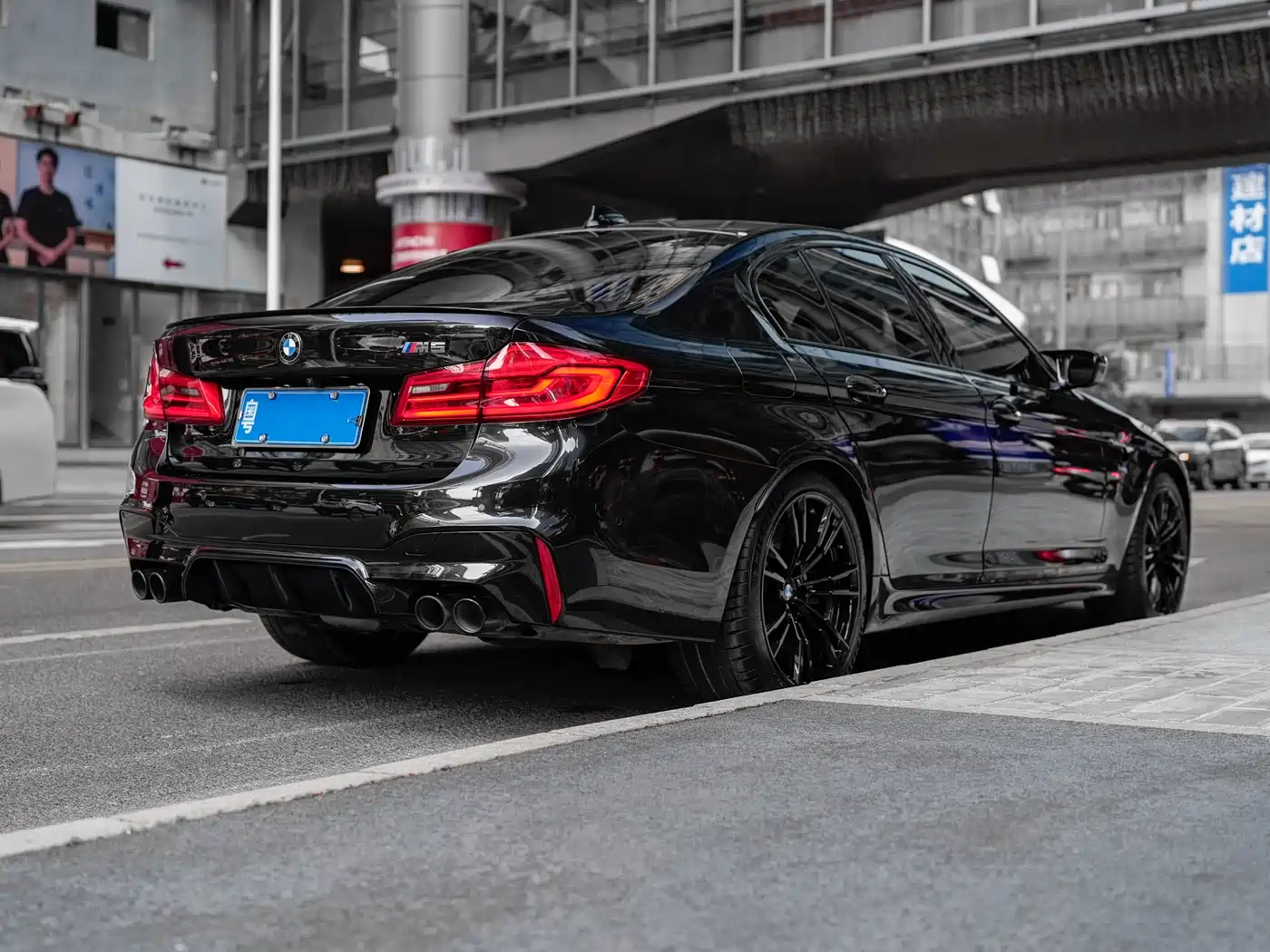 BMW M5 2018 M5 фото 15