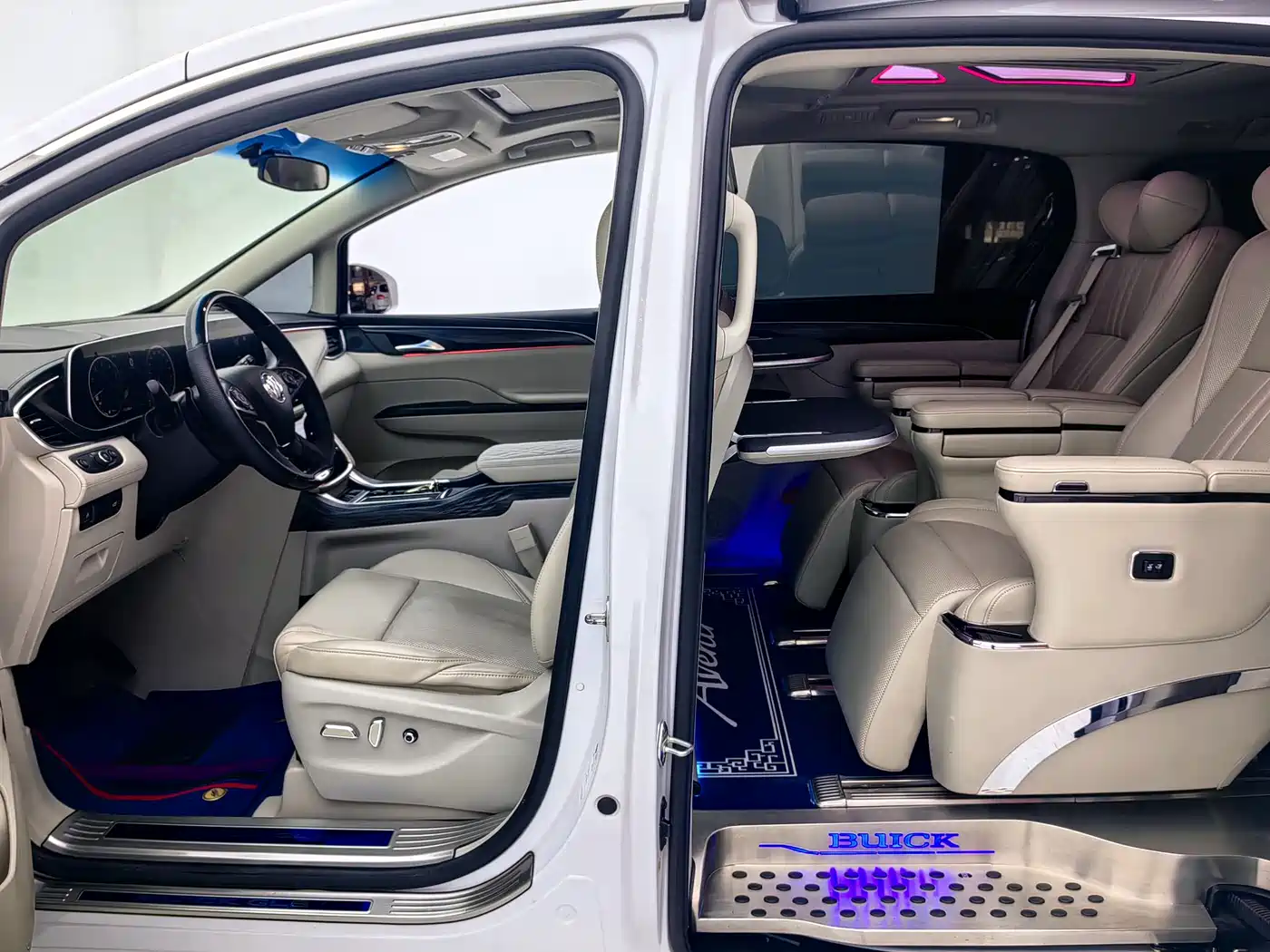 Buick GL8 2021 ES Landlord 653T Comfort фото 10