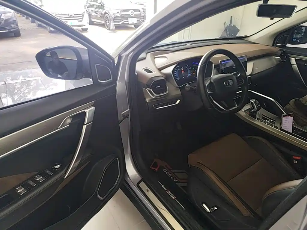 Geely Coolray 2019 2019 260T DCT Ranger China V