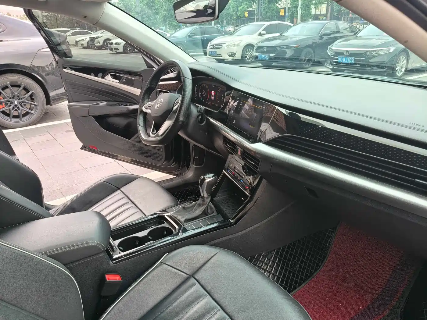 Volkswagen Passat 2022 330TSI Starlight Elite Edition фото 25