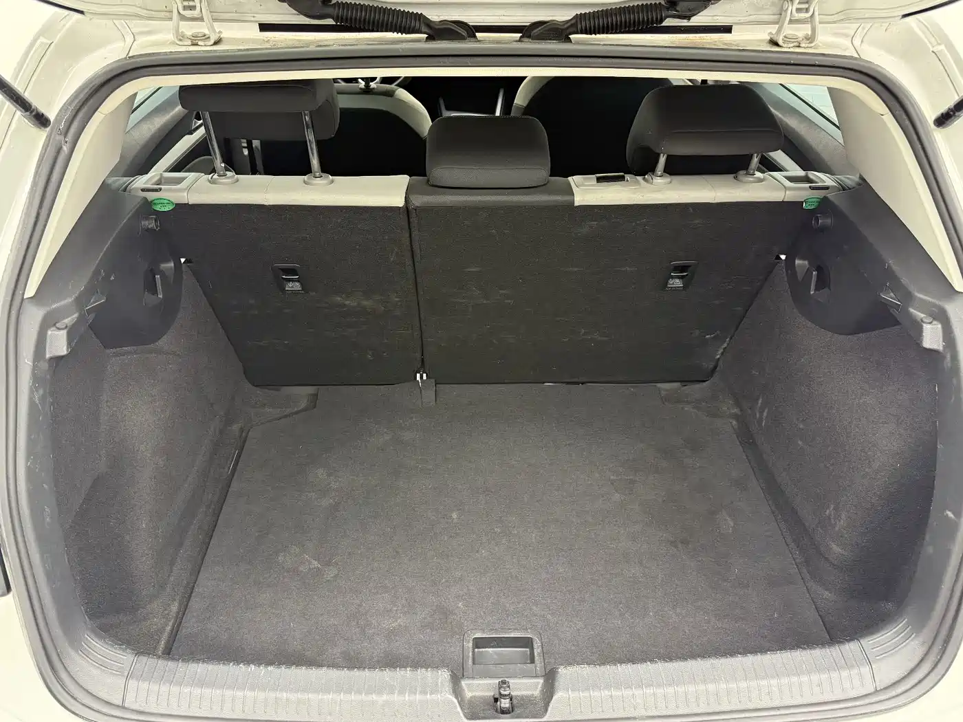 Volkswagen Golf 2023 Model 200TSI DSG фото 12