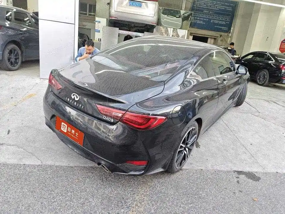 Infiniti Q60 2019 2.0T Luxury Edition фото 3