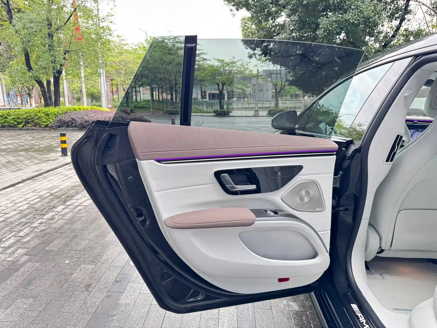 MERCEDES-BENZ EQS AMG