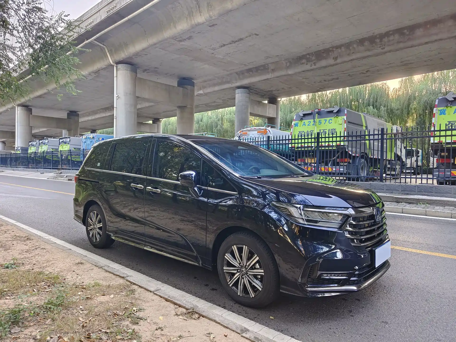 Photo 7 - Honda Odyssey
