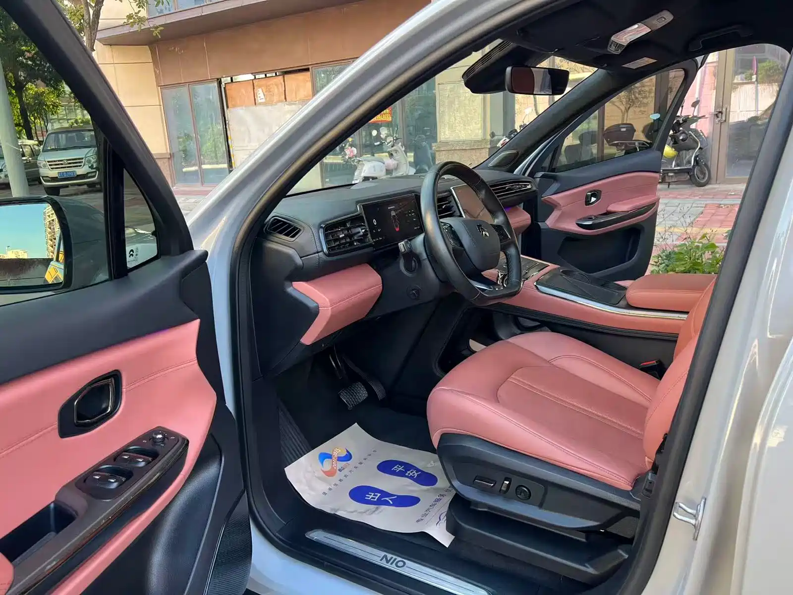 Фото 8 - NIO EC6
