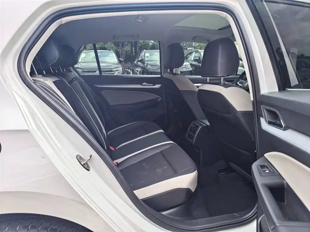 Volkswagen Golf 2021 280TSI DSG Pro фото 12