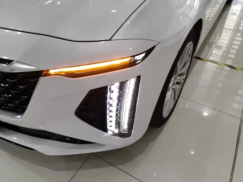 Фото 24 - Cadillac CT6