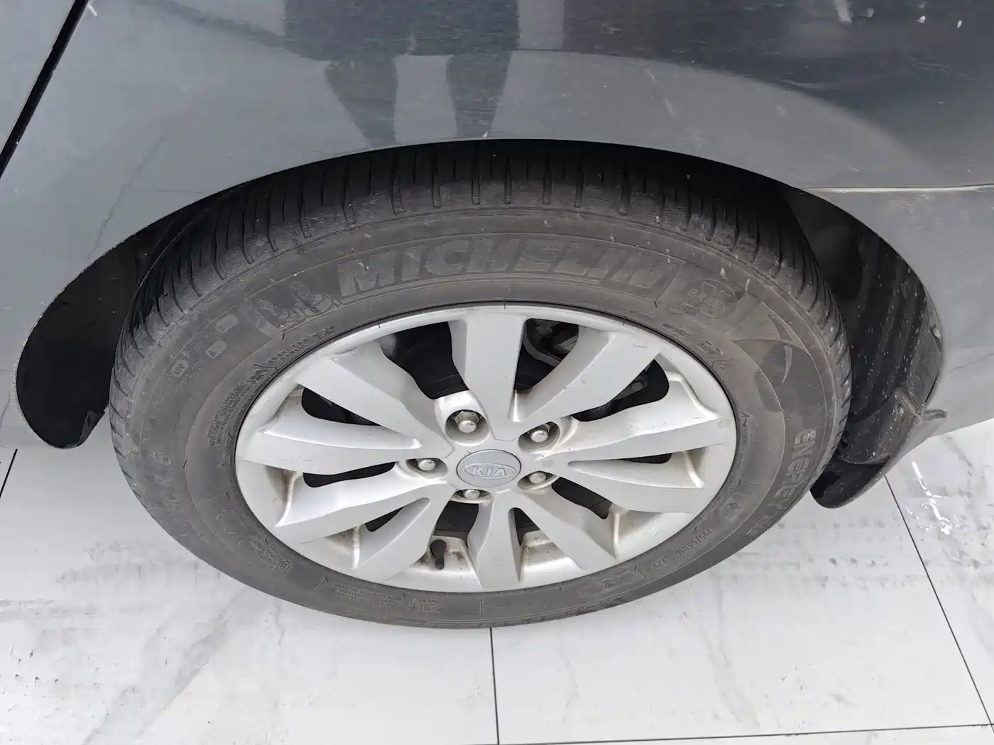 Kia Carens 2012 2011 2.0L 5-seat Automatic Comfort
