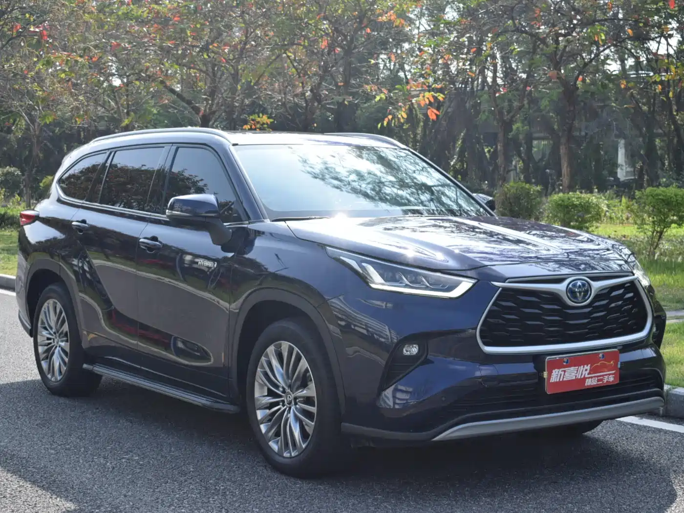 TOYOTA HIGHLANDER