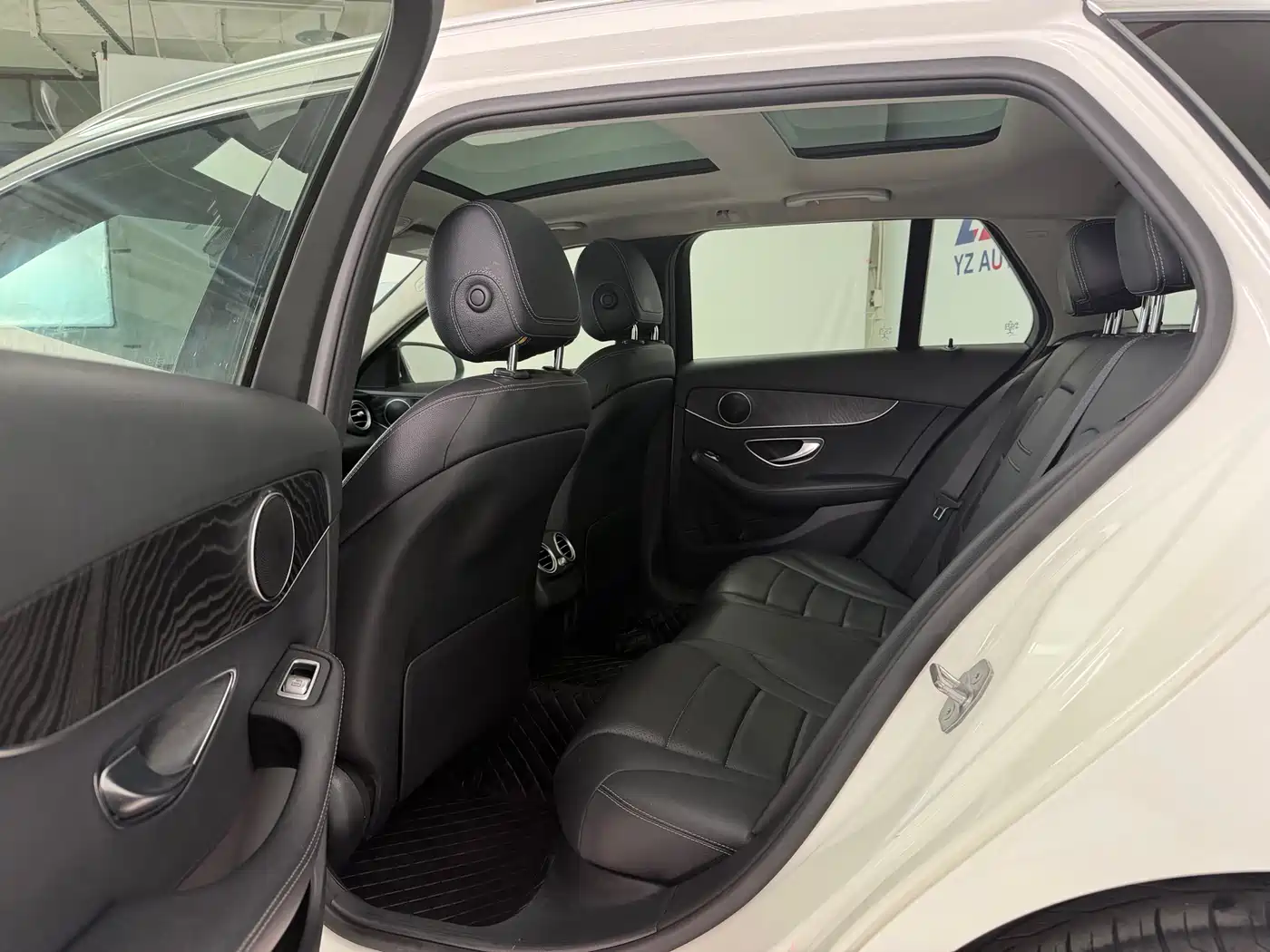 Mercedes-Benz C-Class (Import) 2018 C 180 Estate фото 11