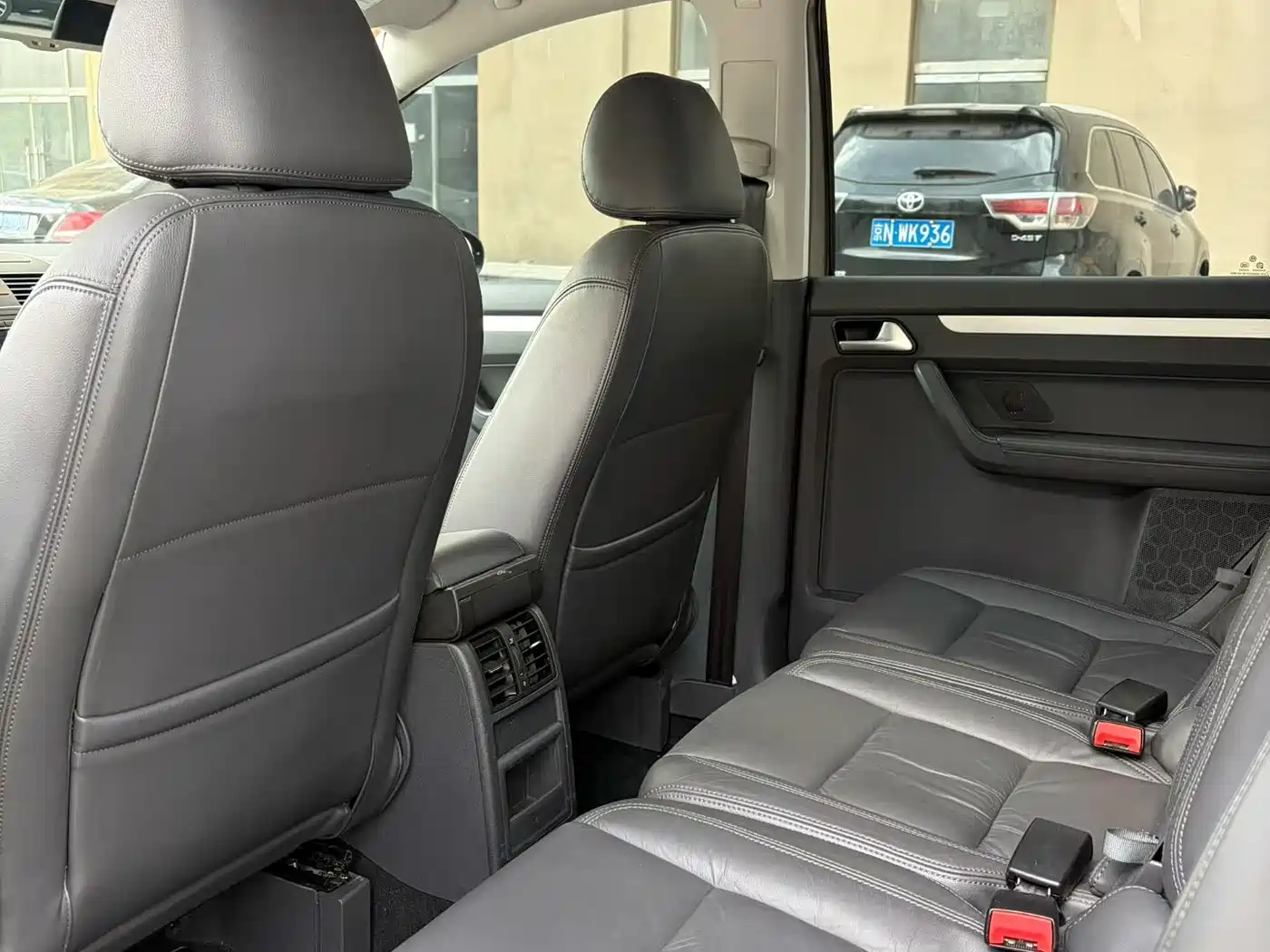 Volkswagen Touran 2015 1.4T DSG Comfort Edition 5-seater фото 9