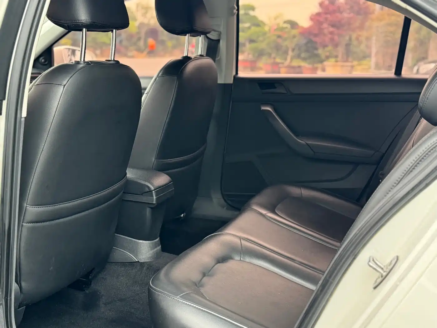 Volkswagen Santana 2015 1.6L Automatic Trend Edition фото 14