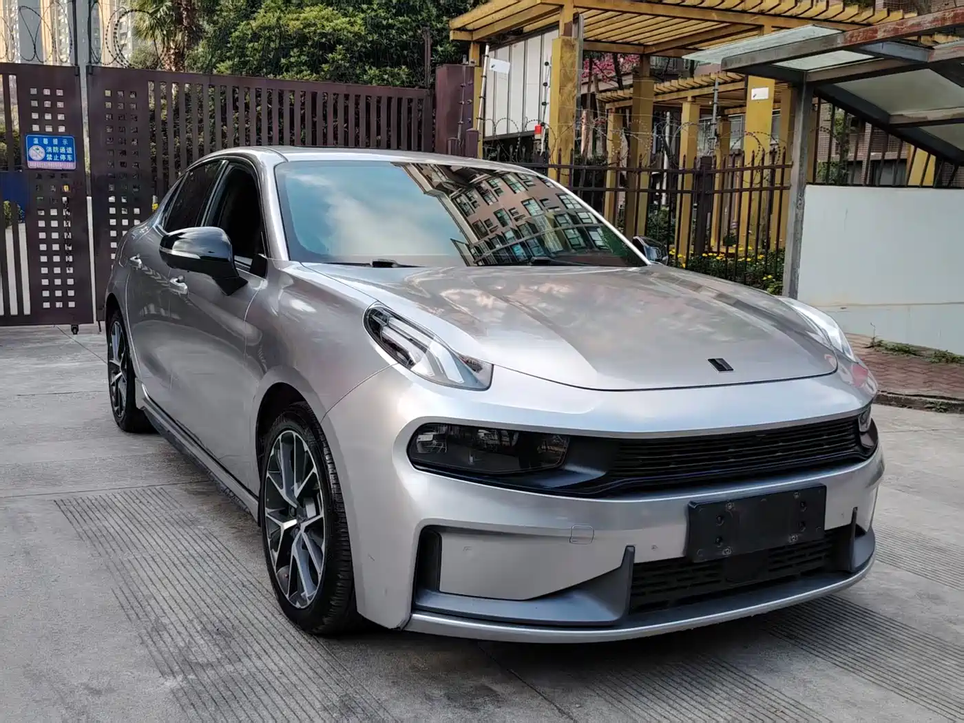 Lynk & Co 03 2018 1.5TD DCT Power Pro Version China V фото 3