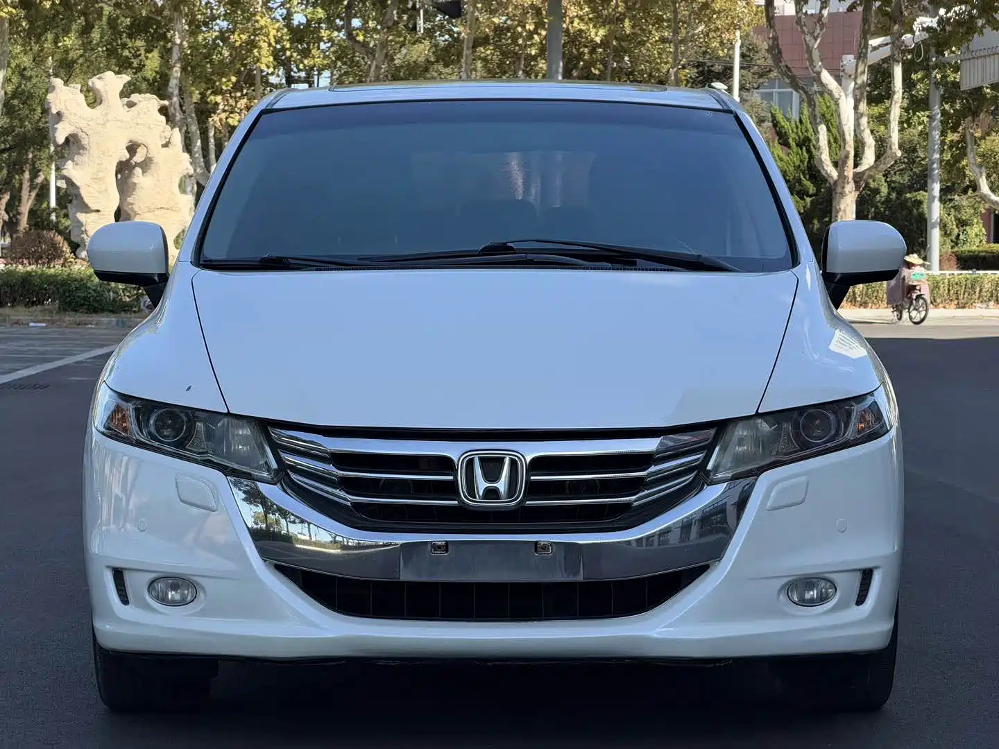 Фото 2 - Honda Odyssey