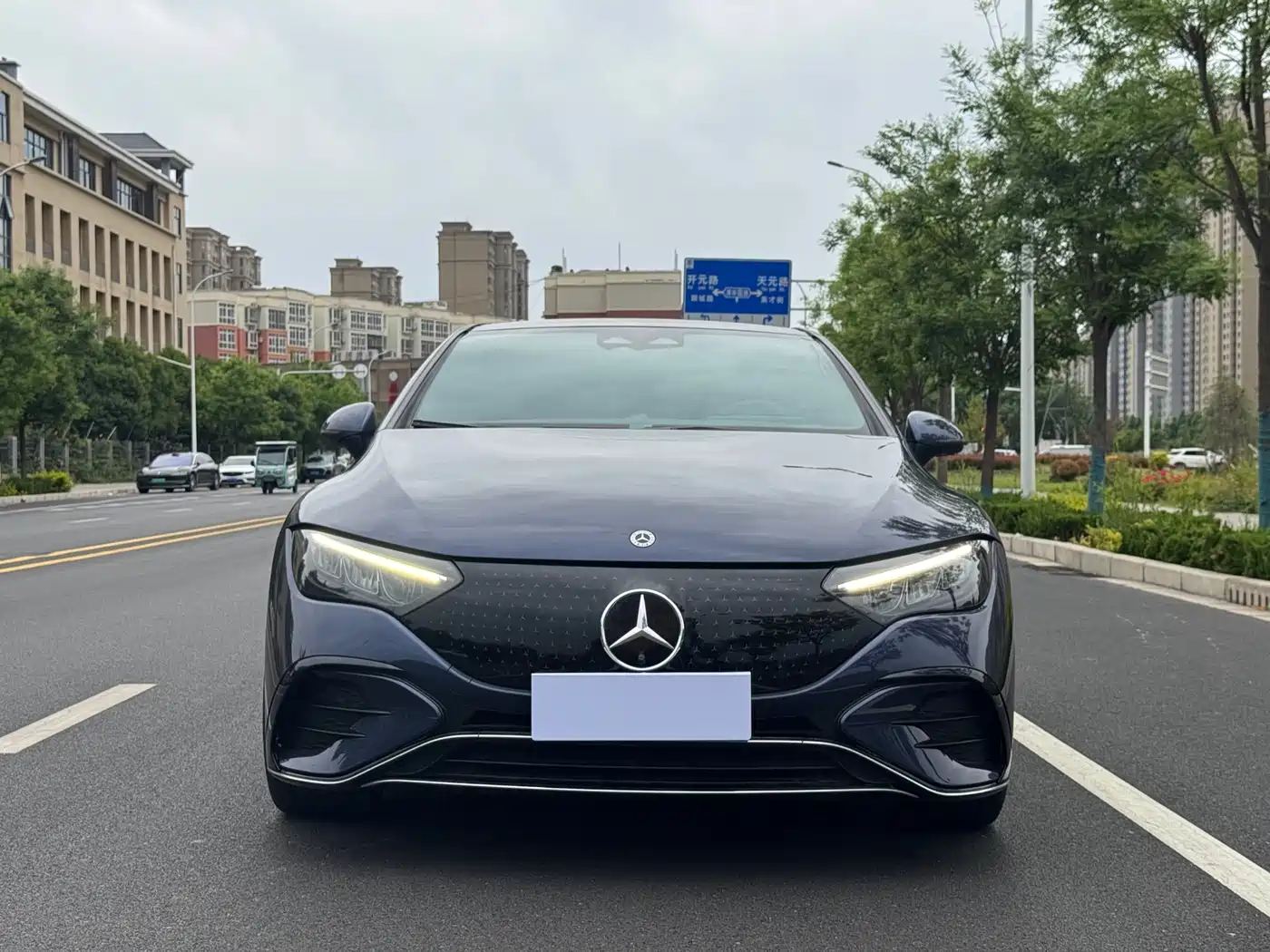 Mercedes-Benz EQE 2022 350 Luxury Edition фото 2