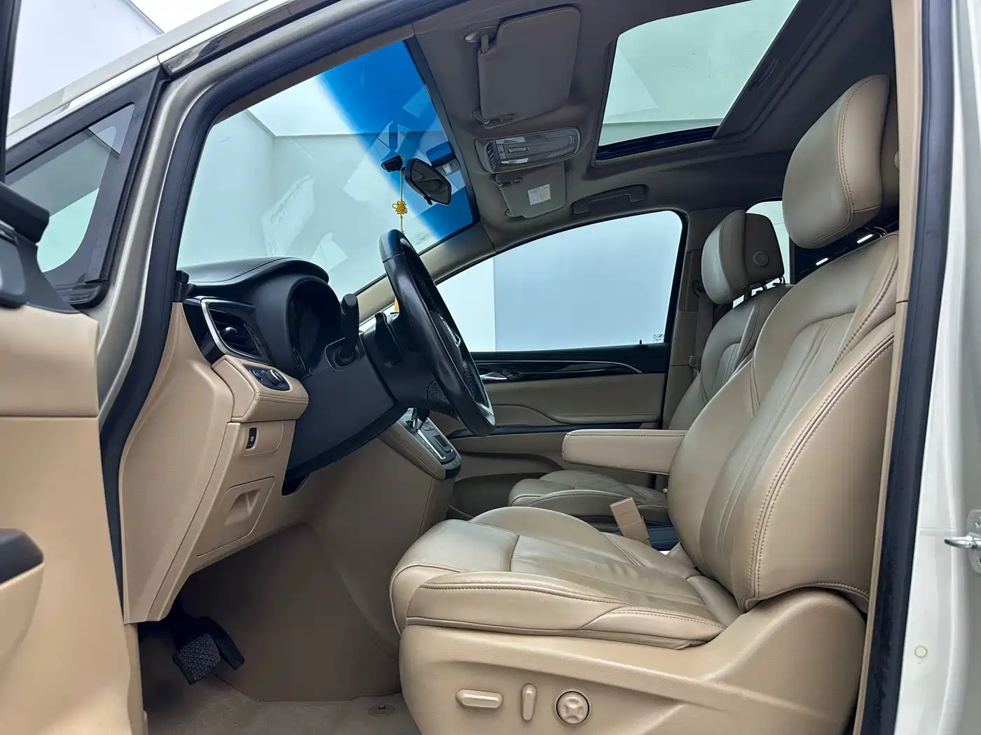 Buick GL8 2017 ES 28T Premium China V фото 10
