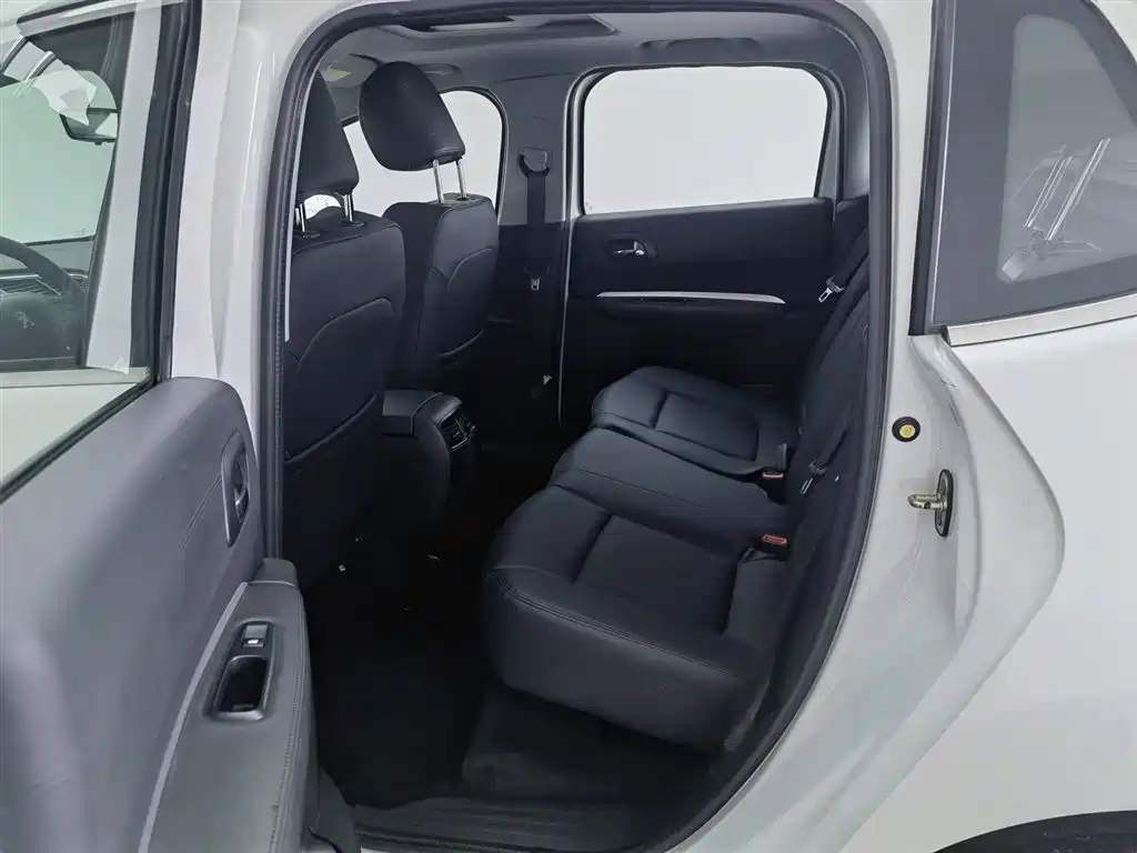 Peugeot 3008 2019 350THP Automatic Leading Edition фото 15
