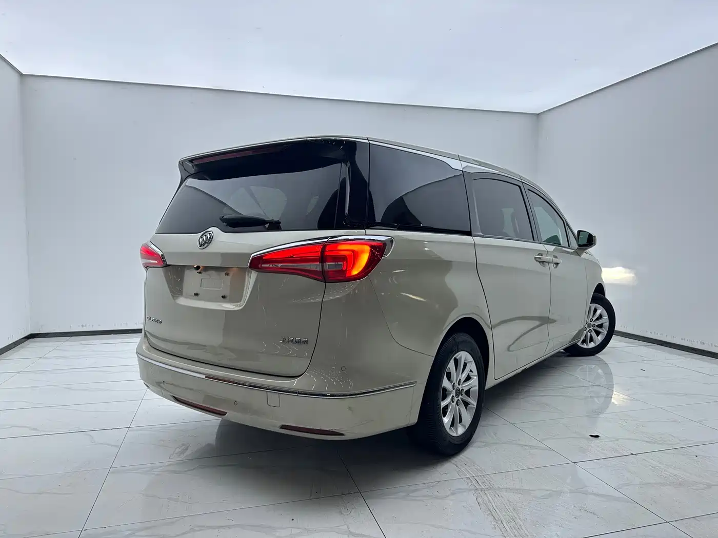 Buick GL8 2017 ES 28T Premium China V фото 4