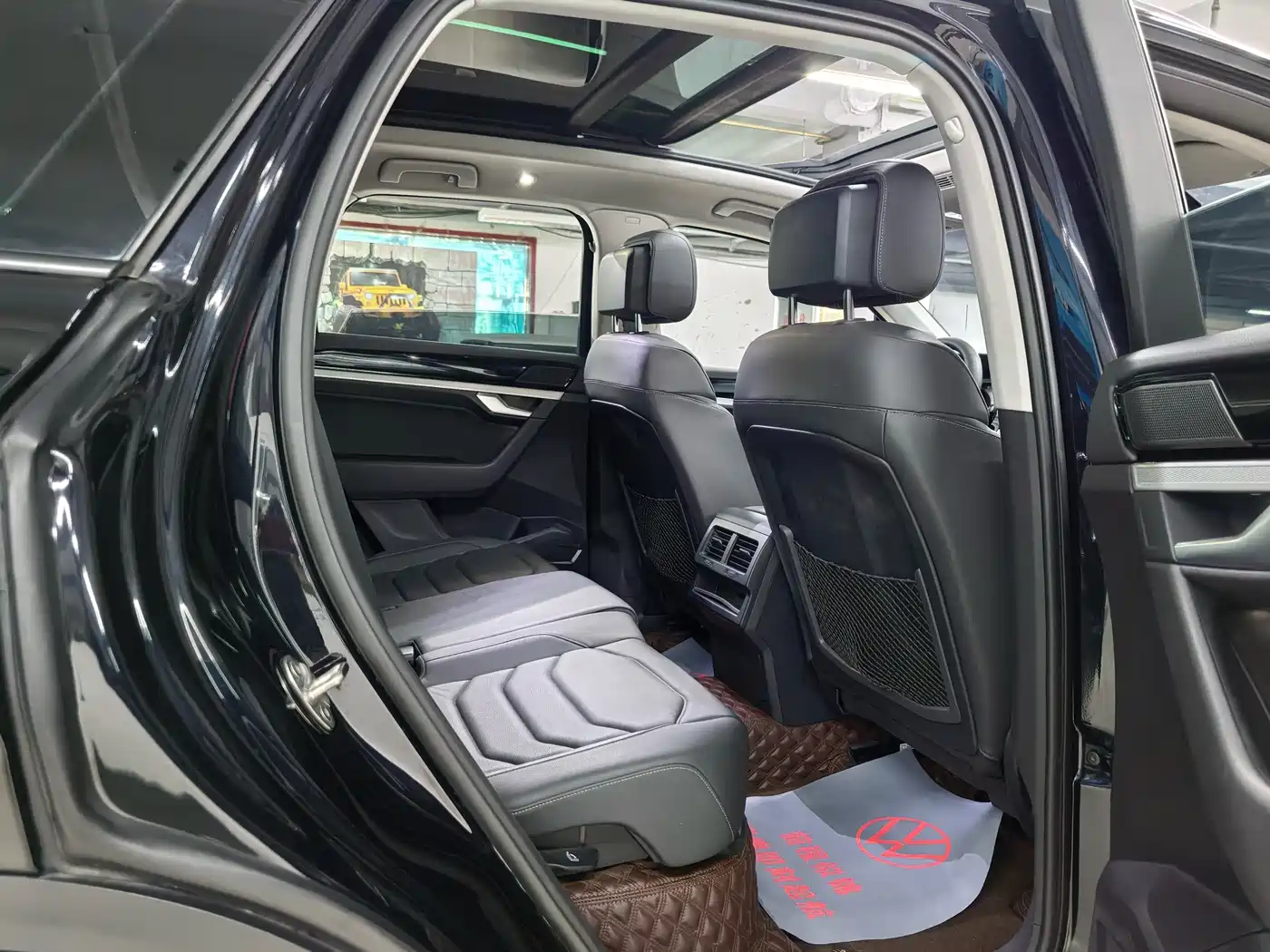 Volkswagen Touareg 2021 2.0TSI Pilot Special Edition фото 27