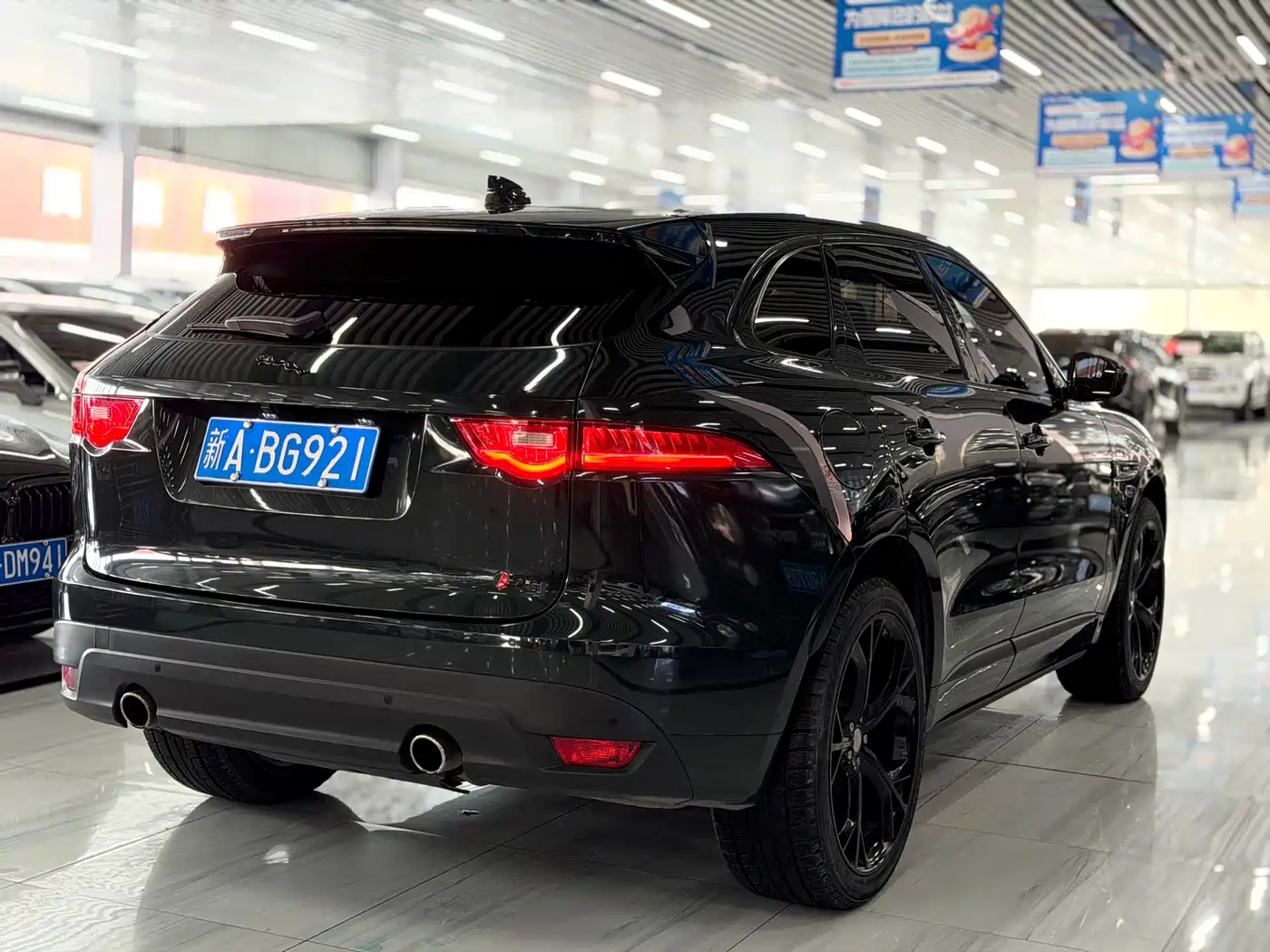 Jaguar F-PACE 2018 3.0 SC 4WD R-Sport Edition фото 9