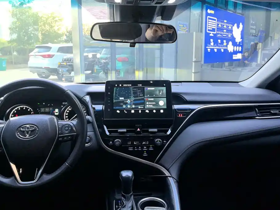 Toyota Camry 2021 2.0G Luxury Edition фото 13