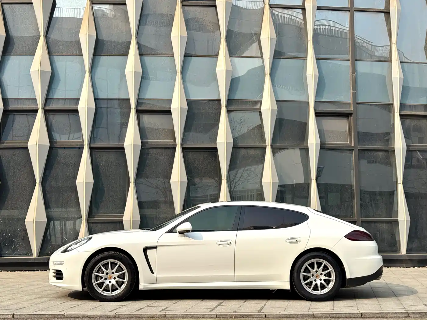 Porsche Panamera 2014 Panamera 3.0T фото 3