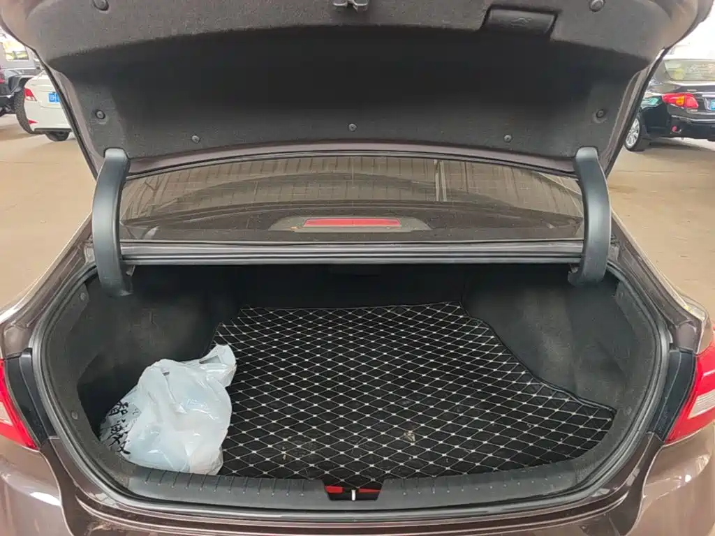 Photo 19 - Hyundai Sonata