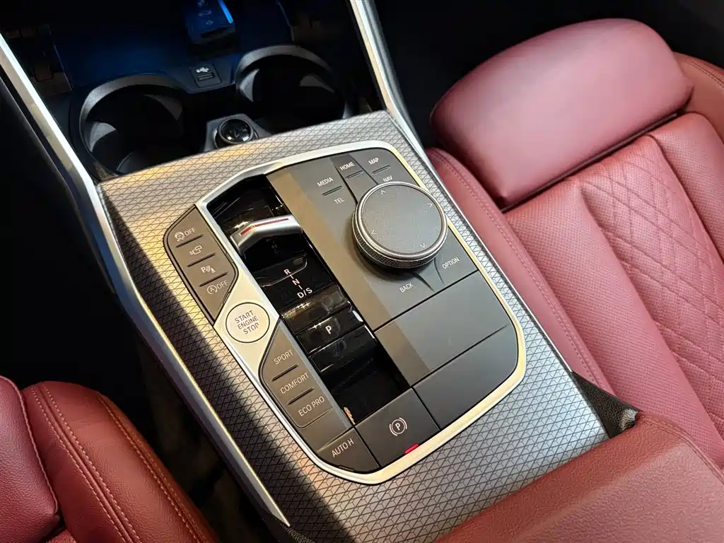 BMW 3 Series 2024 330Li M Sport Shadowline Package фото 7