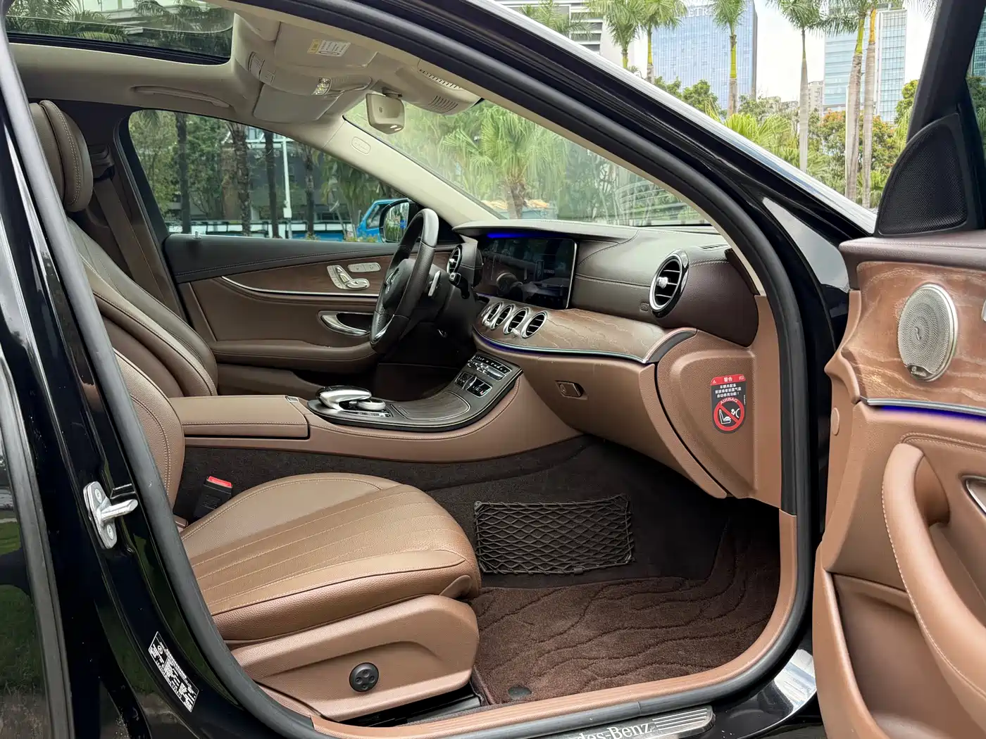 Mercedes-Benz E-Class 2017 E 300 L Luxury фото 10