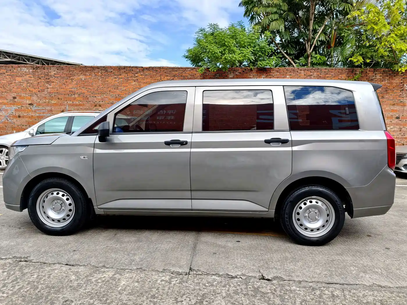 Wuling Motors Wuling Hongguang PLUS 2022 2020 1.5L Manual Standard 5-seater