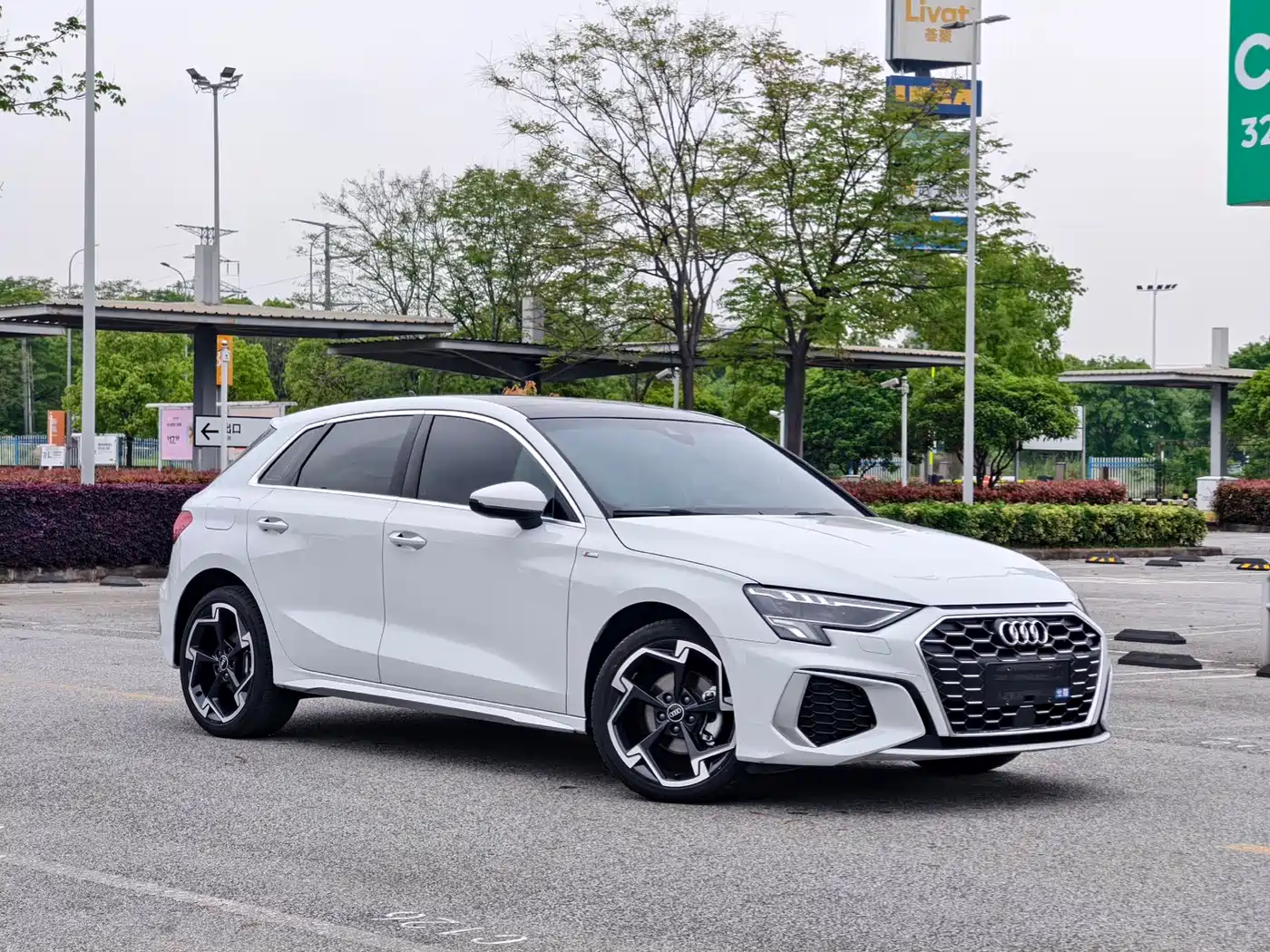 Audi A3 2023 Sportback 35 TFSI Luxury Sport фото 3