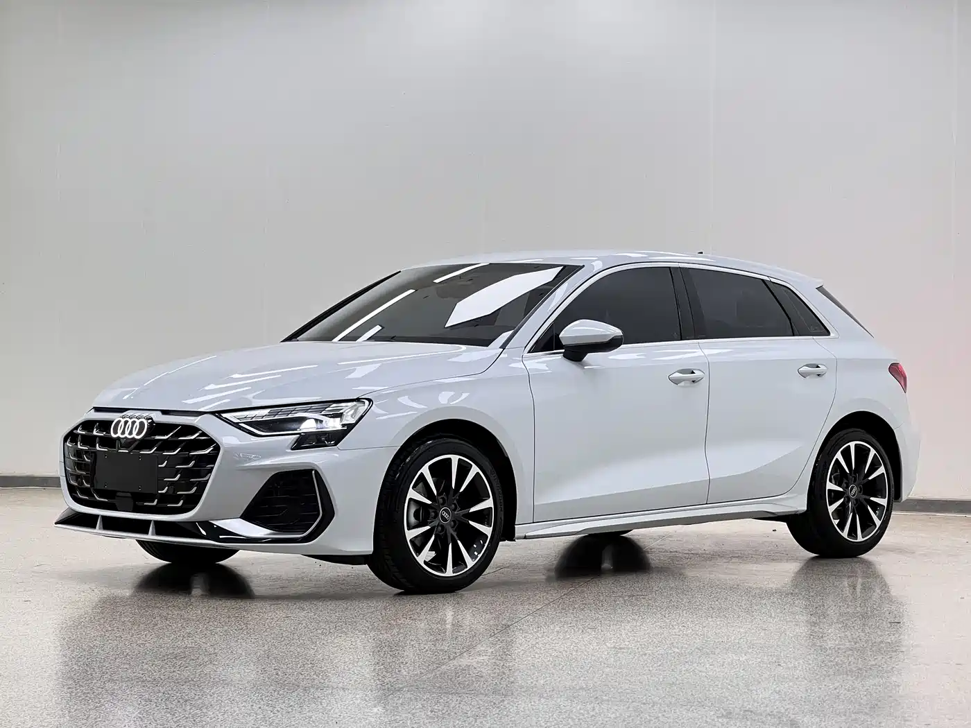 Фото 1 - Audi A3