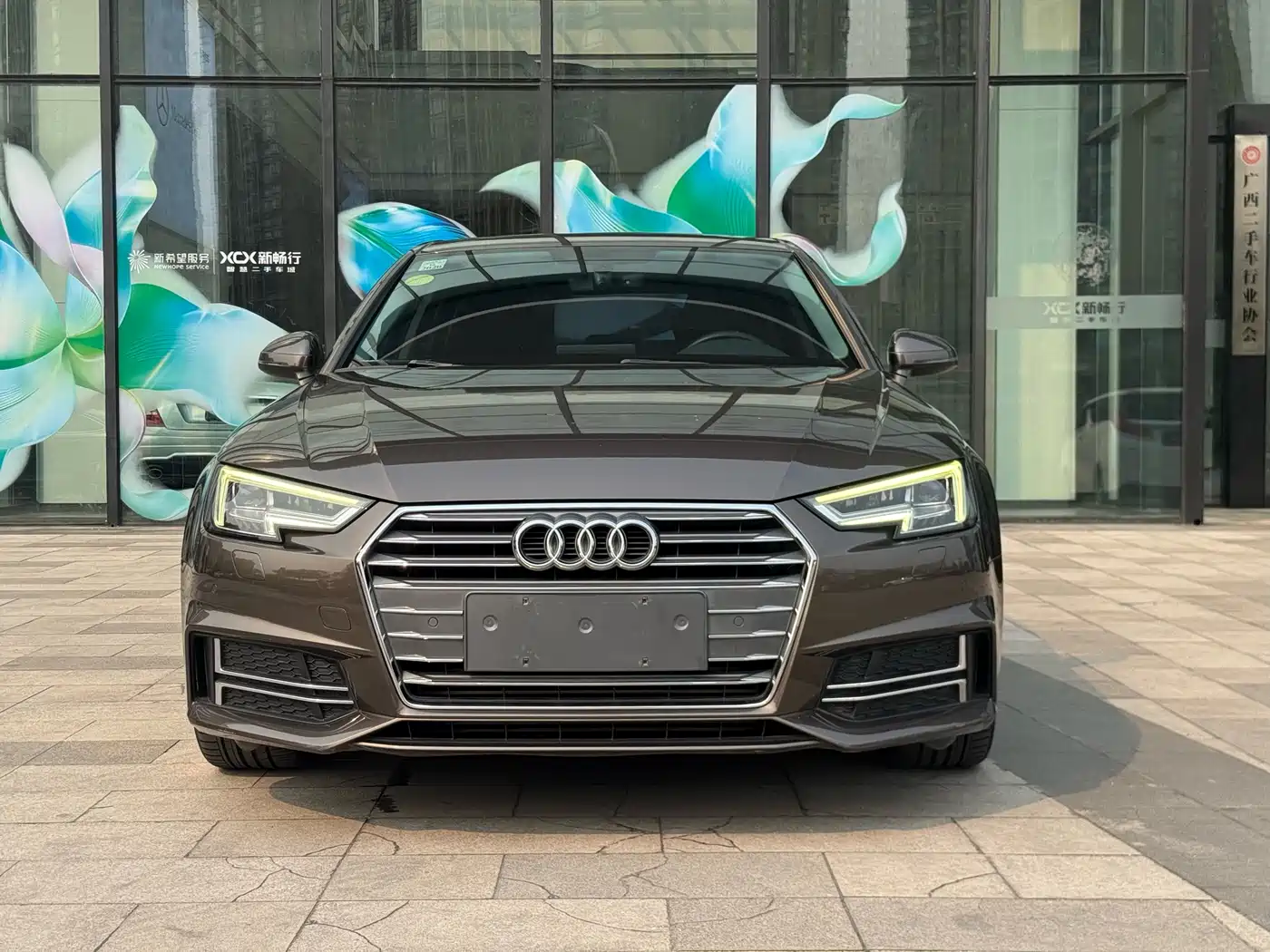 Audi A4L 2018 30th Anniversary 40 TFSI Fashion фото 2