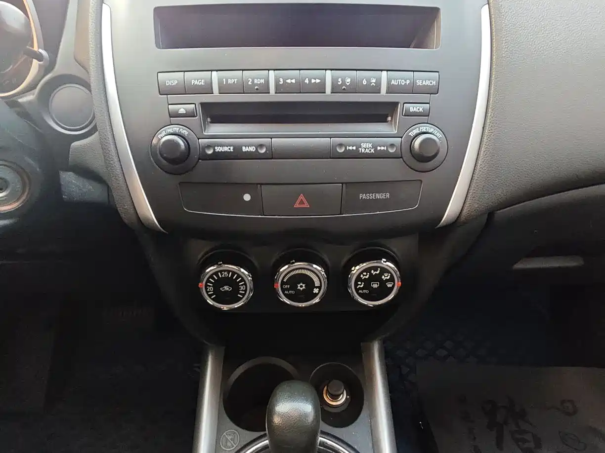 Mitsubishi ASX 2015 2.0L CVT 2WD Elite Edition фото 11