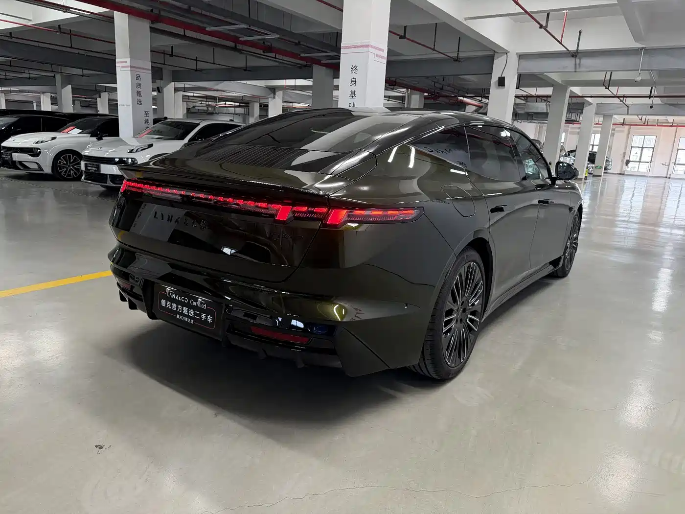 Lynk & Co 10 EM-P 2025 Facelift 240 AWD Ultra Sport Edition фото 16
