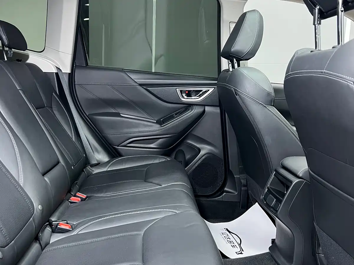 Subaru Forester 2020 2.0i Luxury Edition фото 19
