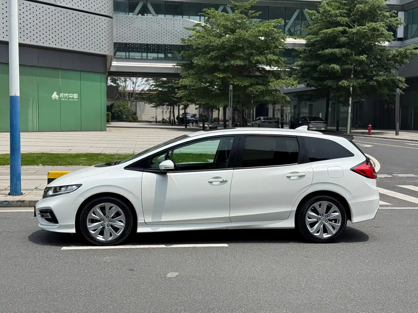 Honda Jade 2017 1.8L Automatic Comfort Edition 6-seater фото 7