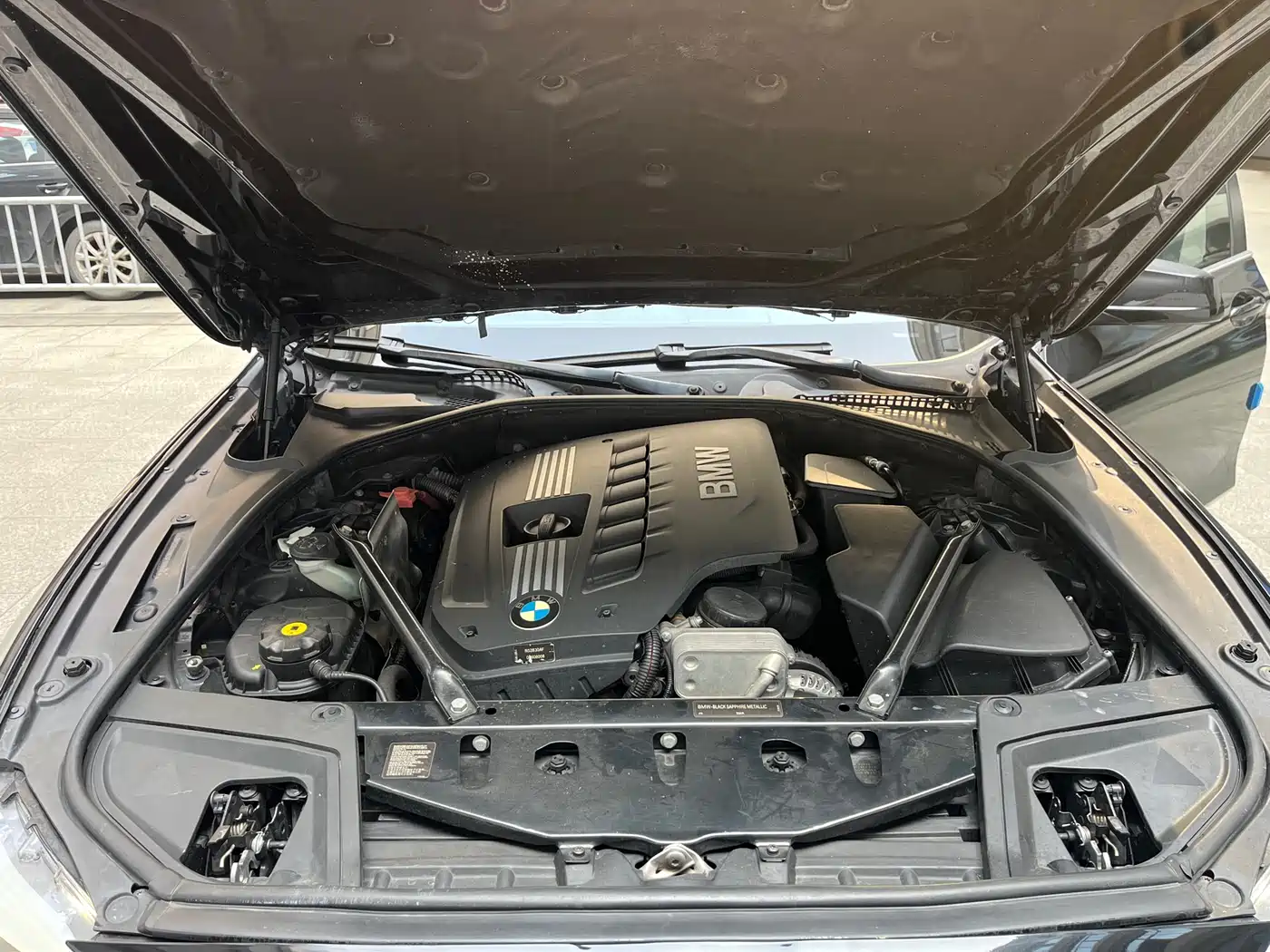 BMW 5 Series 2012 530Li Luxury фото 14