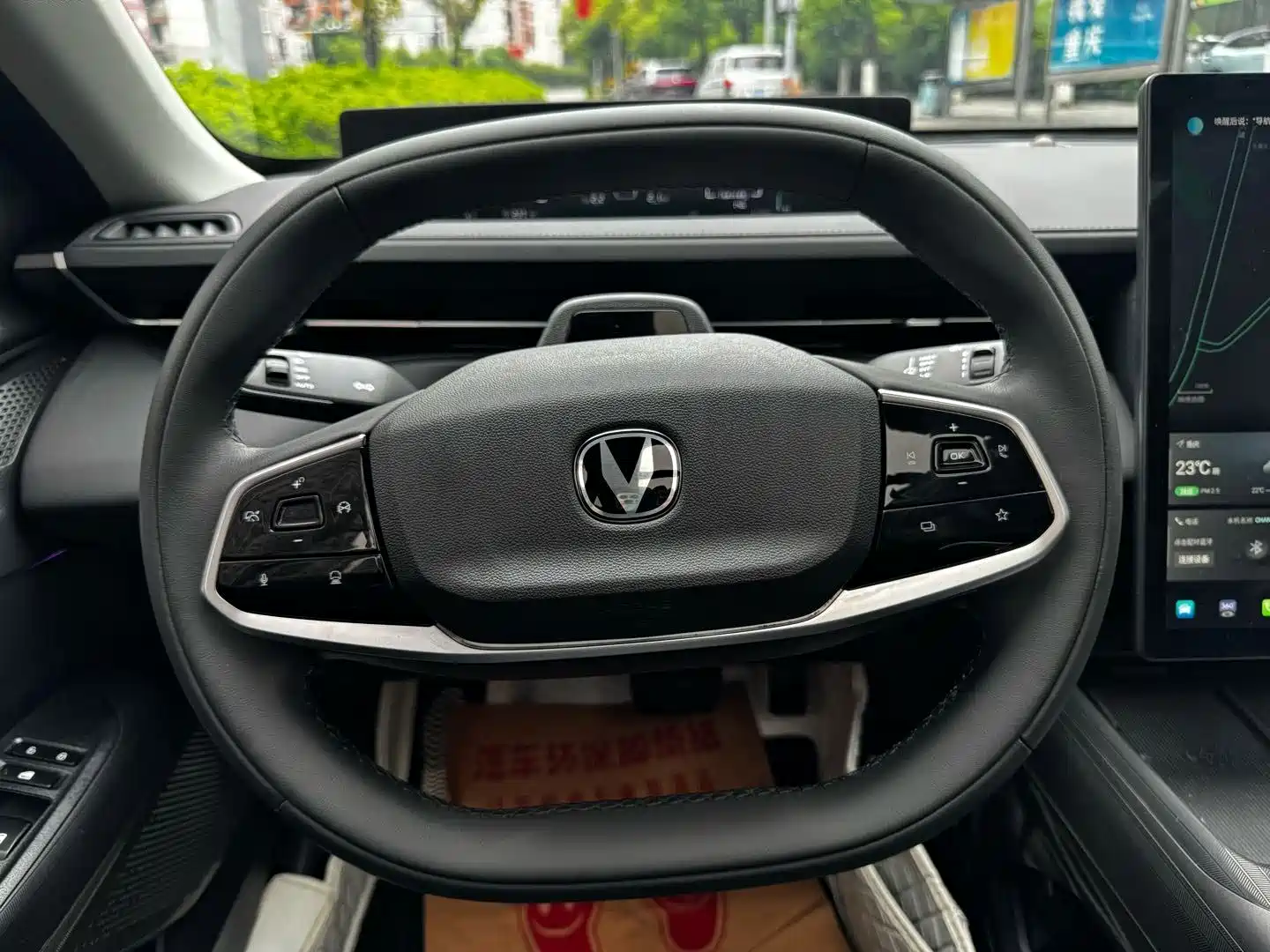 Фото 17 - Changan Eado